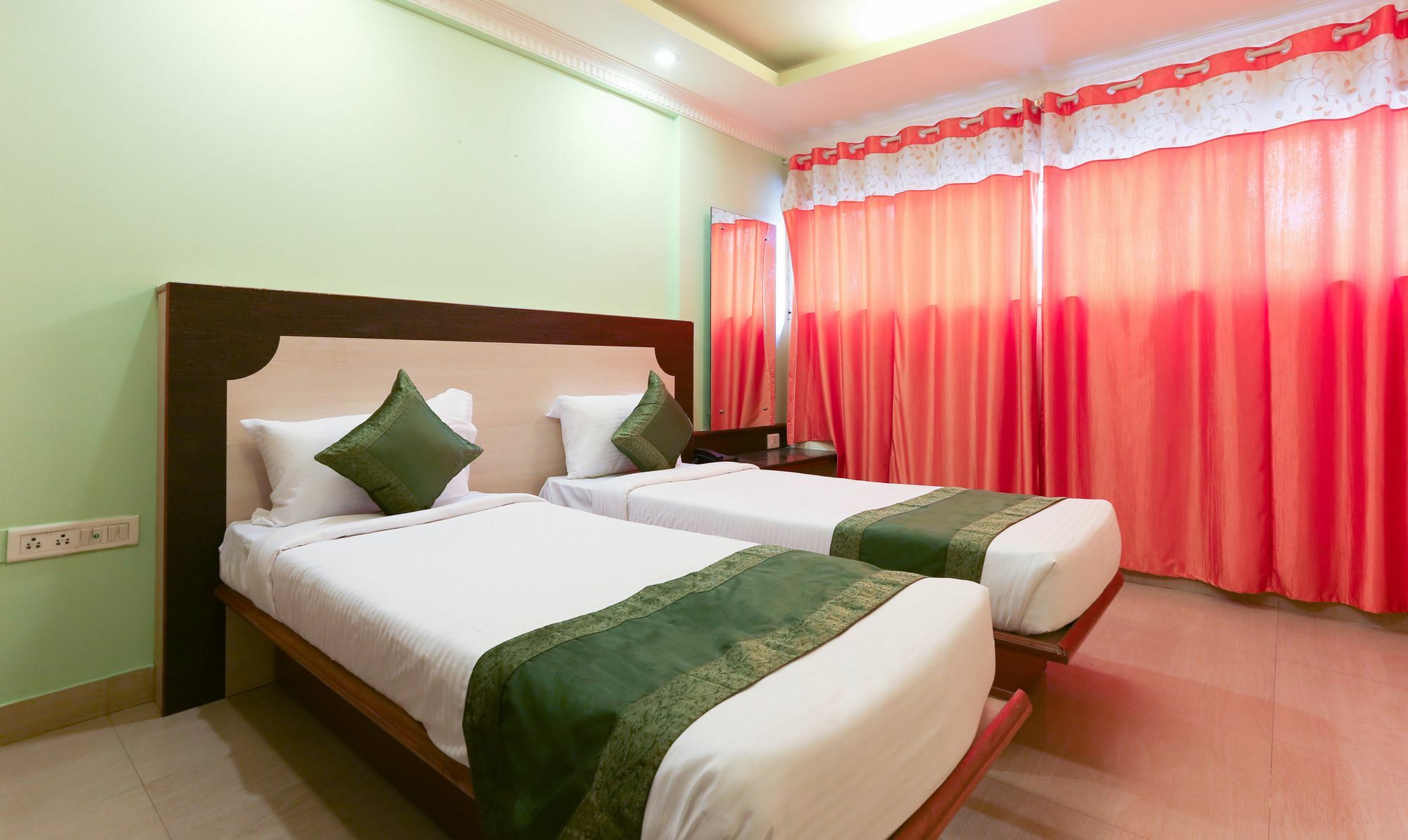 Treebo Trip Grand Regency Otel Bangalore Dış mekan fotoğraf