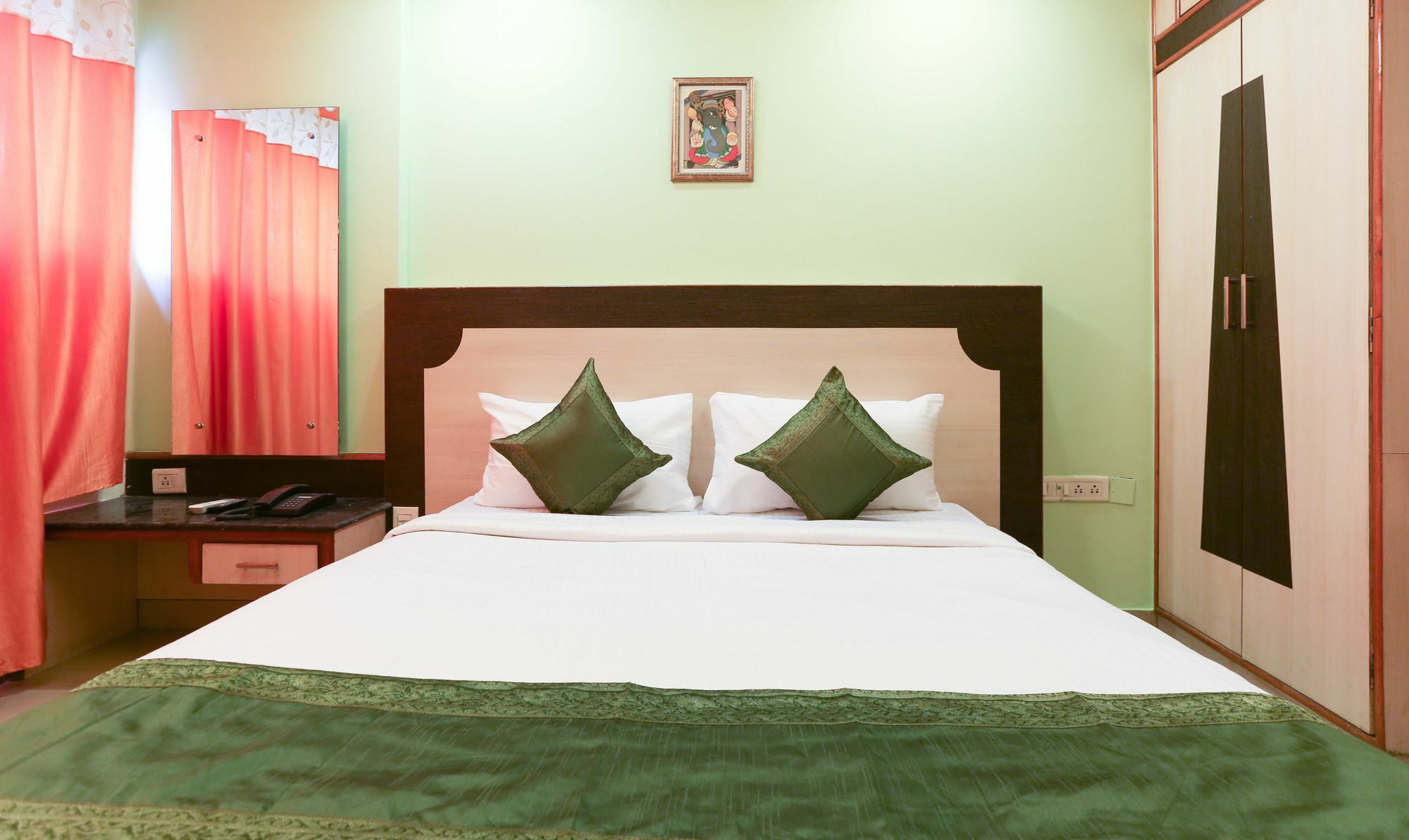 Treebo Trip Grand Regency Otel Bangalore Dış mekan fotoğraf